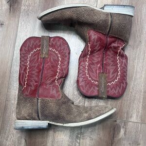 Kids cowboy boots - Ariat Relentless Unisex Red and Brown Western Boots, 4.5M